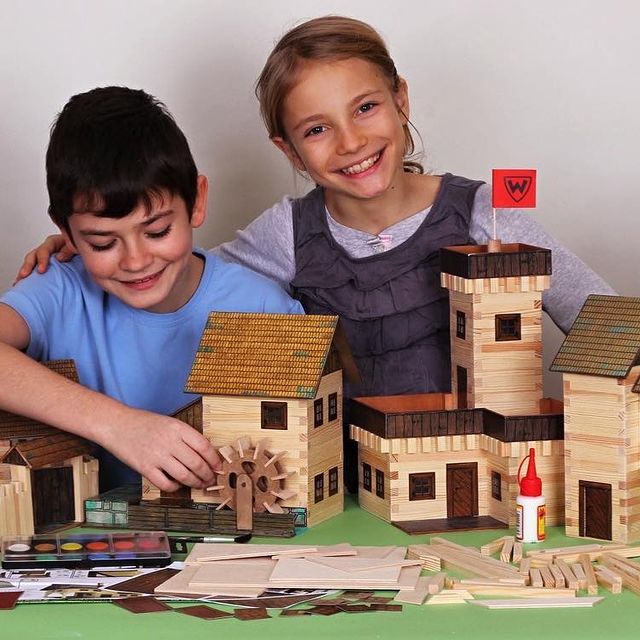 Costruzioni in legno per bambini Costruzioni in legno per bambini