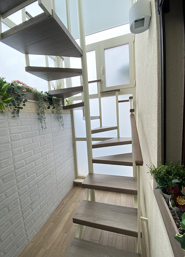 Rivestimento gradini legno Rivestimenti gradini legno