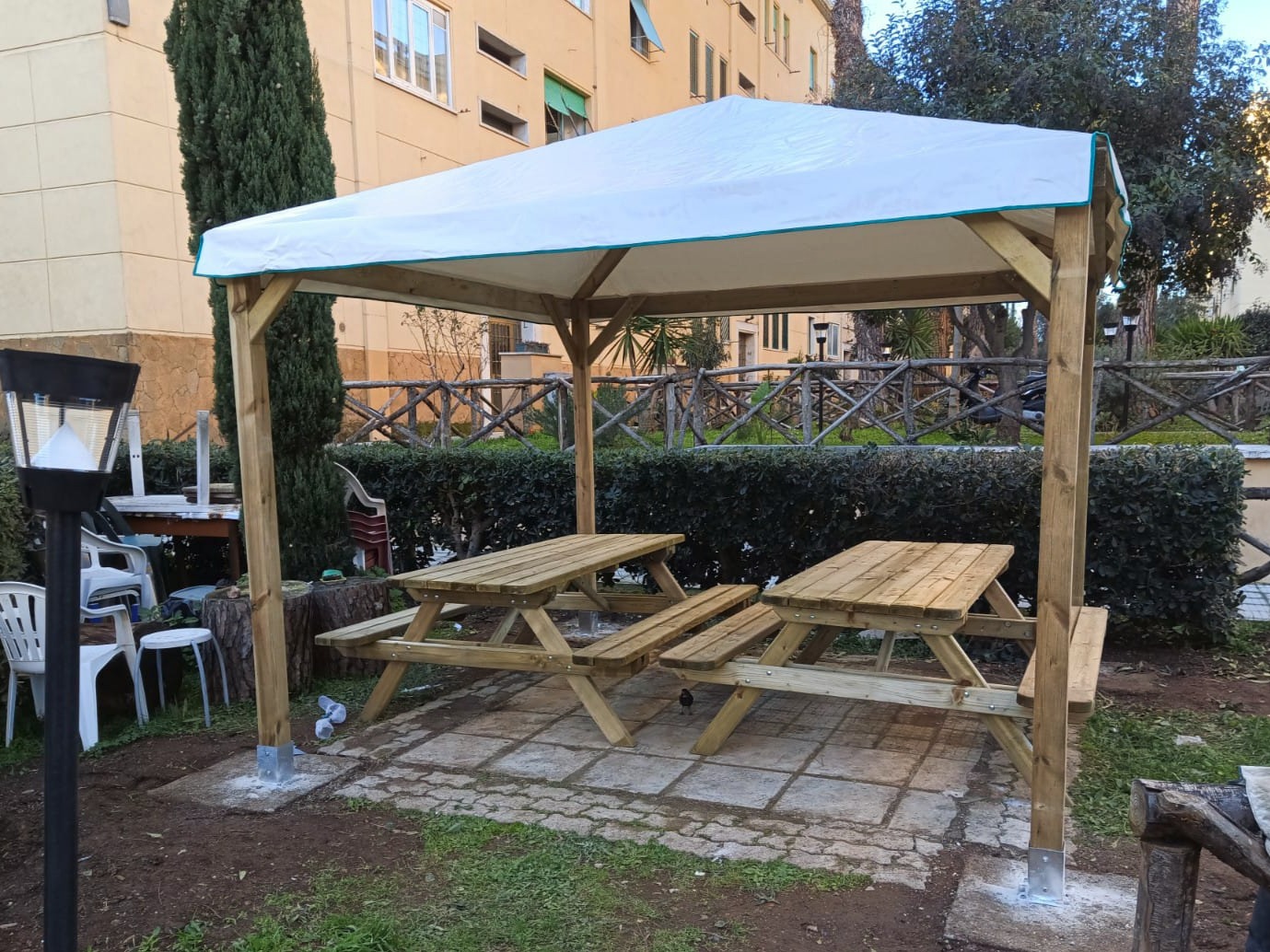 Mangiare all'aperto tavoli picnic Mangiare all'aperto tavoli picnic