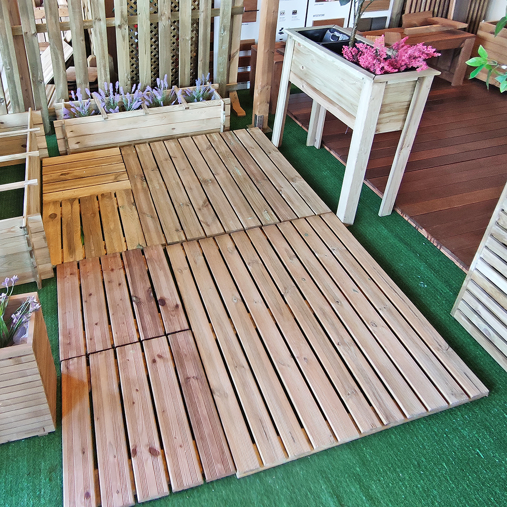 Pavimenti in legno da esterno Onlywood a Gavi vicino a Milano Pavimenti in legno da esterno Onlywood a Gavi vicino a Milano