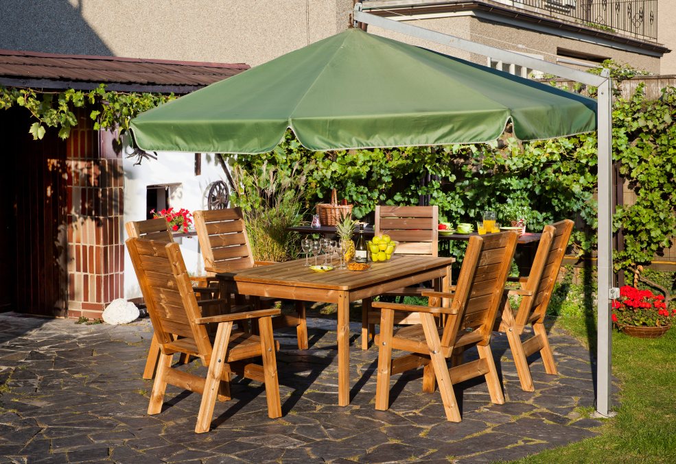 Tavoli e panche in legno thermowood Tavoli e panche in legno thermowood